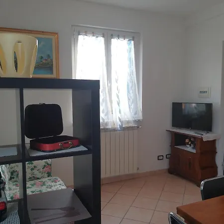 Apartment Casa Vacanza Lucy Tra Le 5 Terre E La Lunigiana