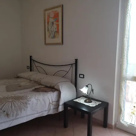 Casa Vacanza Lucy Tra Le 5 Terre E La Lunigiana Apartment