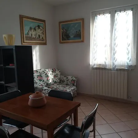 Casa Vacanza Lucy Tra Le 5 Terre E La Lunigiana *